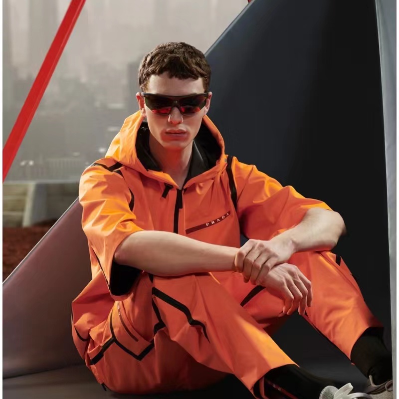 PRADA/TECHNOLOGIE Vêtements de fibres/FLUORESCENT COLOR AVERTISSE/READYMADE Clothing