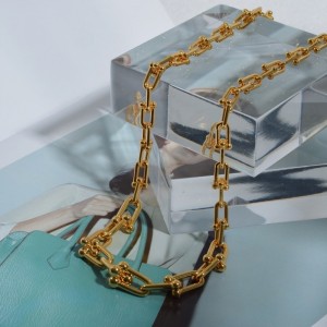 Collier à chaîne épaisse Europe femelle et les États-Unis